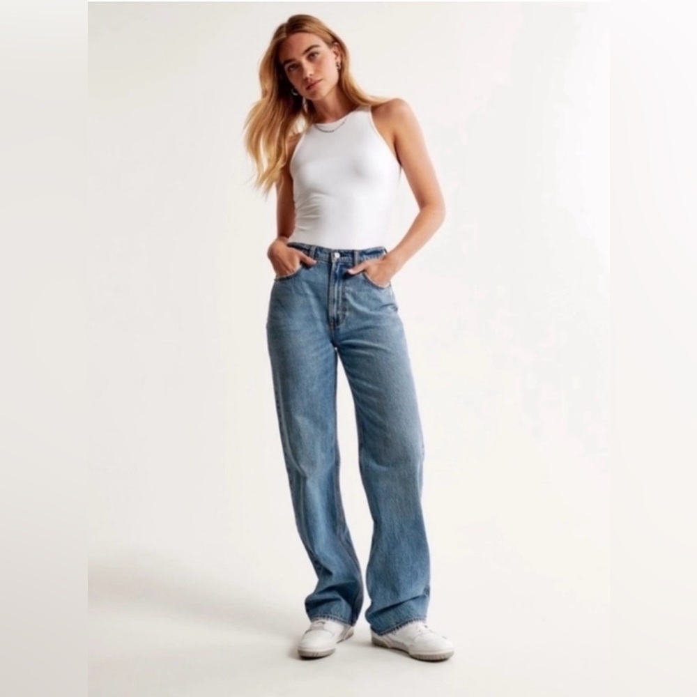 Abercrombie & Fitch The Loose High Rise Straight Leg Blue Jeans 8 L